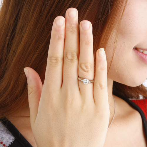 PT900(プラチナ)0.9ctダイヤモンドリング(指輪)159713 15号【鑑別書付き】